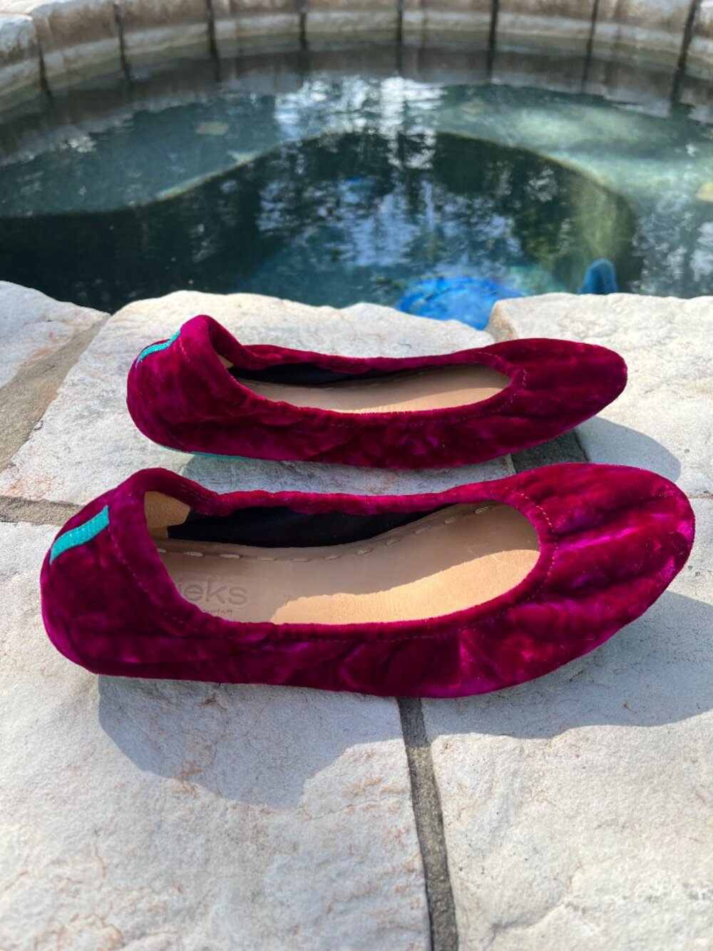EUC Tieks Limited Release Tyrian Magenta Velvet Ballet Flats - Picture 2 of 6